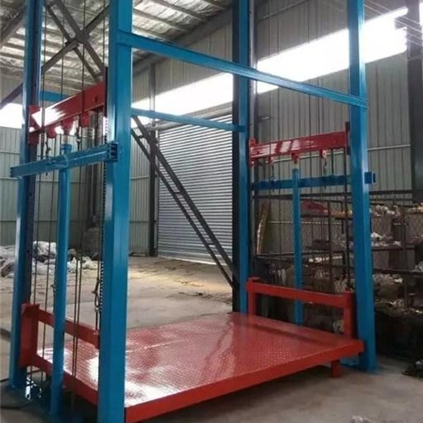 导轨式液压升降机选材影响_导轨式液压升降机价格因素_货梯升降机如何安装监控