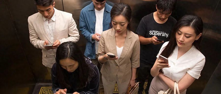 事实:装了导轨升降货梯还敢载人？不是吓你，这是拿命在赌