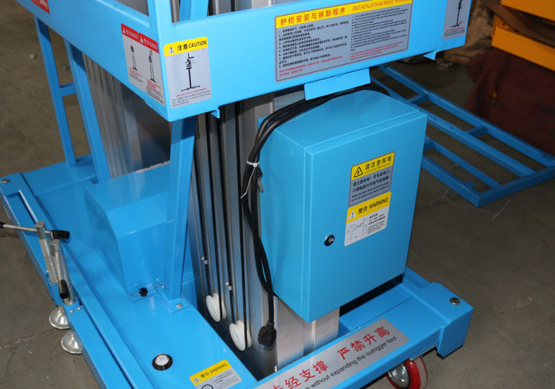 济南升降机厂家_龙铸液压升降机_移动式升降机价格